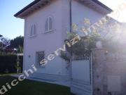 Villa bifamiliare in vendita a Forte Dei Marmi