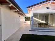 Villa bifamiliare in vendita a Forte dei Marmi via...