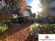 Villa bifamiliare in vendita a Gallarate via Goffredo...
