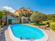 Villa bifamiliare in vendita a Giustenice