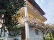 Villa bifamiliare in vendita a Grandate via Monte Bianco