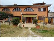 Villa bifamiliare in vendita a Guidonia Montecelio via...
