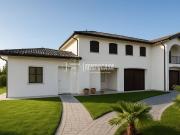 Villa bifamiliare in vendita a Jesolo via Selghera 14/b