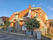 Villa bifamiliare in vendita a La Loggia via Morardo, 65