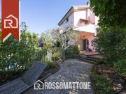 Villa bifamiliare in vendita a Livorno via del Pino,...