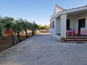 Villa Bifamiliare con giardino a Manduria