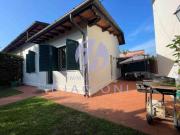 Villa bifamiliare in vendita a Marina di Pietrasanta,...
