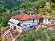 Villa bifamiliare in vendita a Massa, Centro
