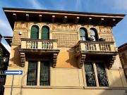 Villa bifamiliare in vendita a Milano via Antonio...