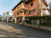 Villa bifamiliare in vendita a Modena