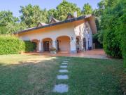 Villa bifamiliare in vendita a Moncalieri