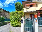 Villa bifamiliare in vendita a Montignoso