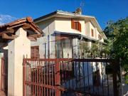 Villa bifamiliare in vendita a Ocre