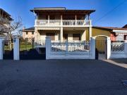 Villa bifamiliare in vendita a Paderno Dugnano