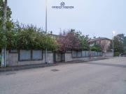 Villa bifamiliare in vendita a Parma