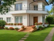 Villa bifamiliare in vendita a Pietrasanta via Firenze, 42