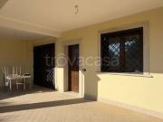 Villa bifamiliare in vendita a Pomezia via delle...