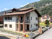 Villa bifamiliare in vendita a Revello via Italia 61