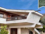 Villa bifamiliare in vendita a Riano