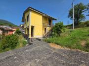 Villa bifamiliare in vendita a Riccò del Golfo di Spezia...