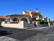 Villa bifamiliare in vendita a Roccaforzata via Enrico...