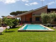 Villa bifamiliare in vendita a Roma