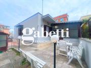 Villa bifamiliare in vendita a Roma