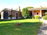 Villa bifamiliare in vendita a Roma via Amleto Novelli,...