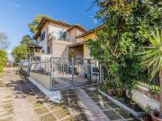 Villa bifamiliare in vendita a Roma via Bartolomeo...