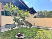 Villa bifamiliare in vendita a Roma via Bronzolo, Infernetto