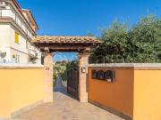 Villa bifamiliare in vendita a Roma via Locana, Valle Santa