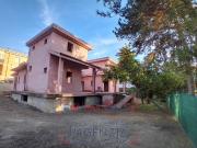 Villa bifamiliare in vendita a Roma via Oreste...