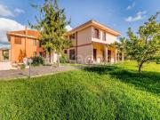 Villa bifamiliare in vendita a Roma via Oscar...