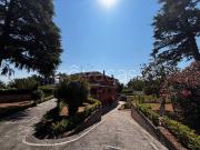 Villa bifamiliare in vendita a Roma via Ottavio...