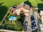 Villa bifamiliare in vendita a San Benigno Canavese via...