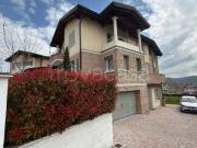 Villa bifamiliare in vendita a Sassuolo