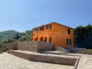 Villa bifamiliare in vendita a Savona via Priocco