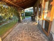 Villa bifamiliare in vendita a Segrate via del Pruno, 9,...