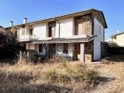 Villa bifamiliare in vendita a Tarquinia