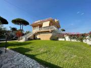 Villa bifamiliare in vendita a Terracina