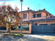 Villa bifamiliare in vendita a Trivolzio via delle...