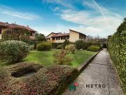 Villa bifamiliare in vendita a Vedano al Lambro via...