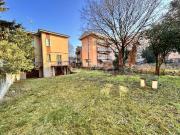 Villa bifamiliare in vendita a Verona via Chioda, 27,...