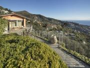 Villa bifamiliare in vendita ad Alassio via Filippo...