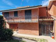 Villa bifamiliare in vendita ad Albano Laziale via delle...