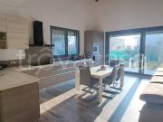 Villa bifamiliare in vendita ad Arcisate via Cesare...