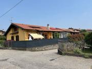 Villa bifamiliare in vendita ad Arcisate via Vincenzo...