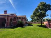 Villa bifamiliare in vendita ad Ardea via Tanaro,...