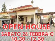 Villa bifamiliare in vendita ad Ardea via Urbino, 18,...