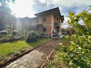 Villa bifamiliare in vendita ad Ariccia viale degli Aceri